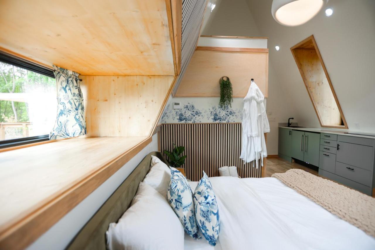 Finger Lakes Treehouse Содус Екстер'єр фото