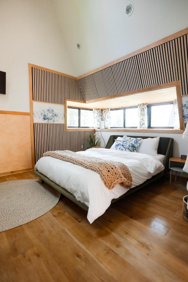 Finger Lakes Treehouse Содус Екстер'єр фото