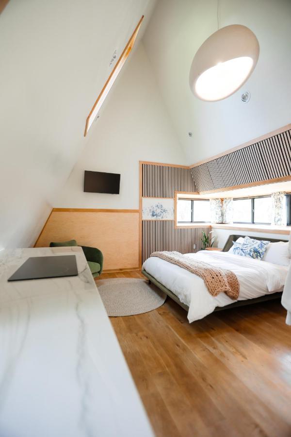 Finger Lakes Treehouse Содус Екстер'єр фото